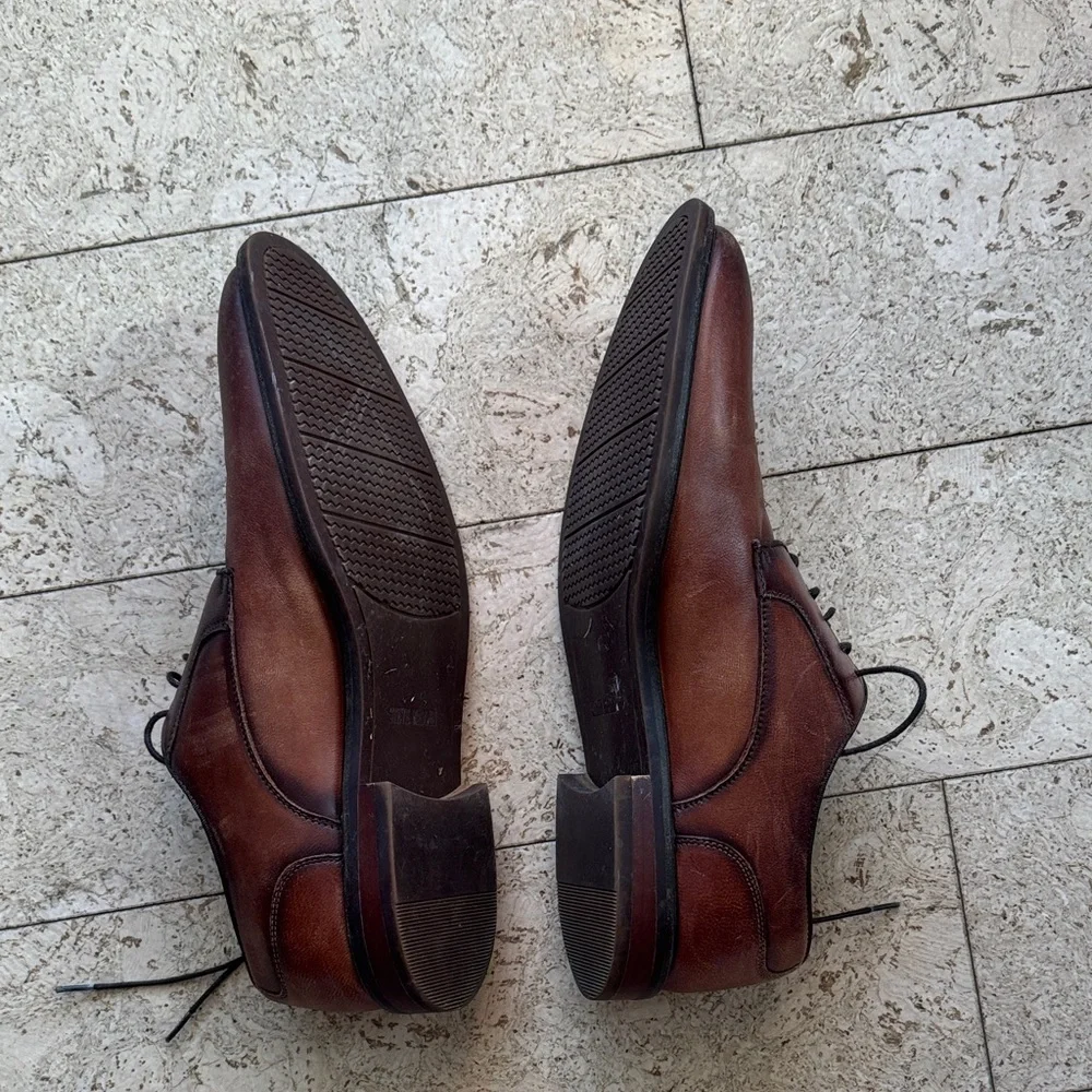 Steve Madden Men's Tan Leather Oxfords - Picture 2 of 4